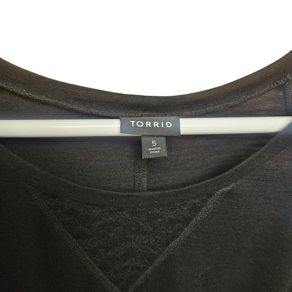 Lace Raglan Top - Picture 3 of 6